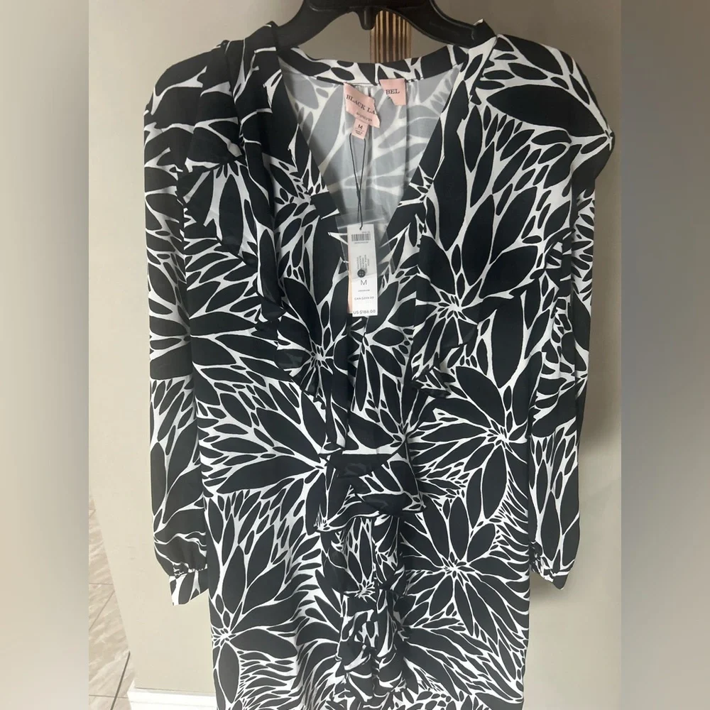 Black Label Size Medium Black White Floral Print Ruffle Dress NWT $188 - Picture 2 of 7